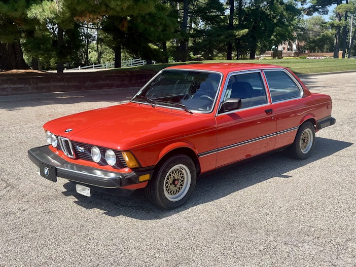 1983 BMW 320i 5-Speed