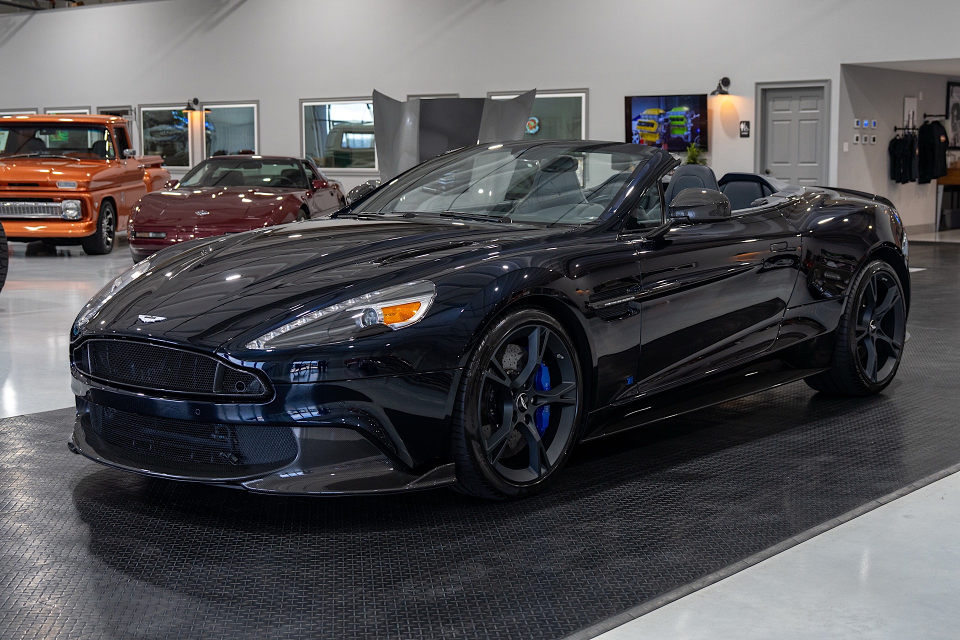 4k-Mile 2018 Aston Martin Vanquish S Volante TB12 Tom Brady Signature Edition