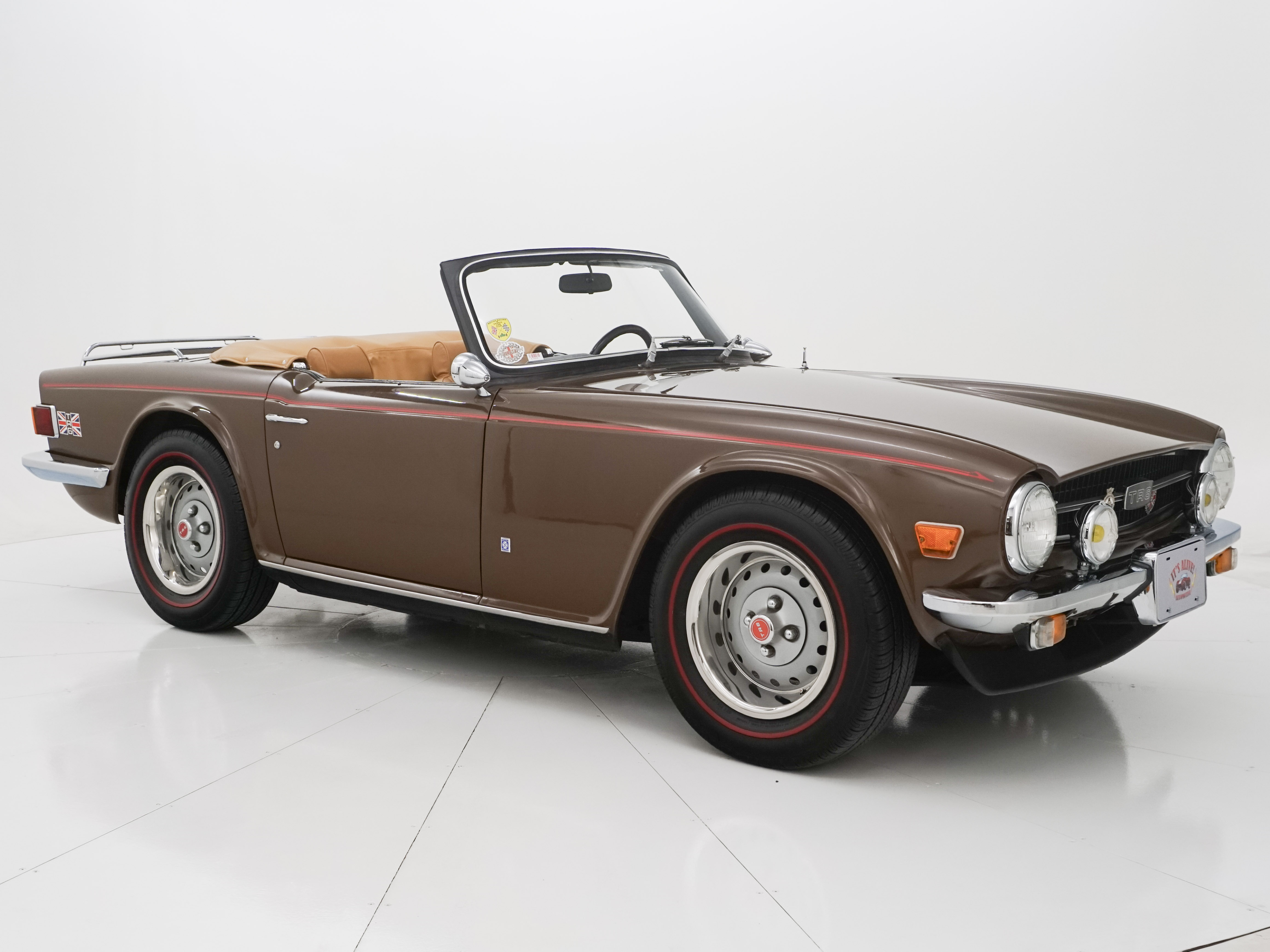Tri-Carb 1975 Triumph TR6 4-Speed Overdrive