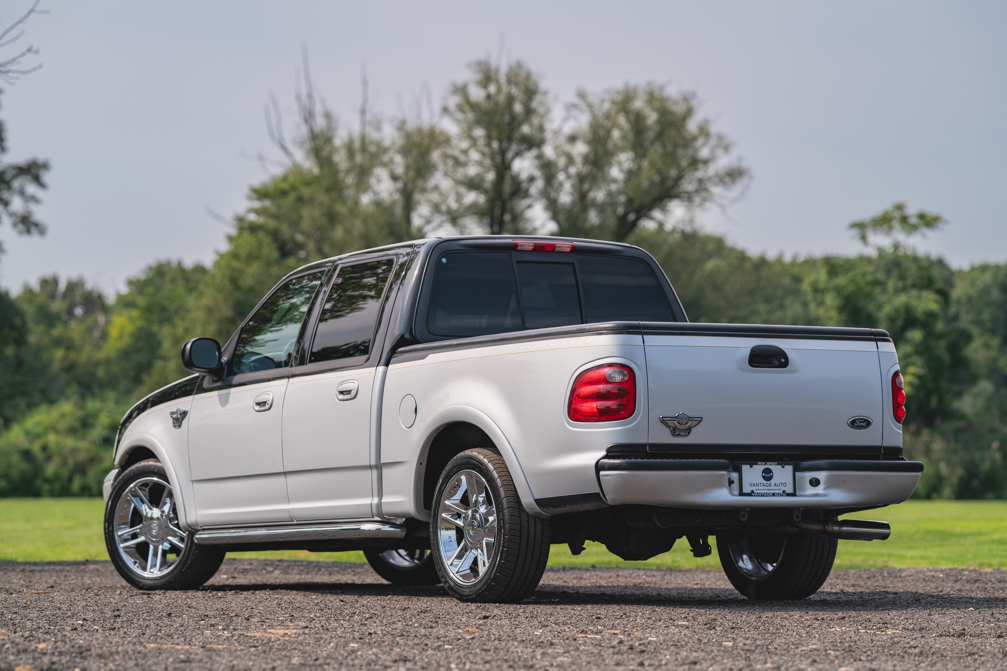 2003 Ford F-150 Harley Davidson-010