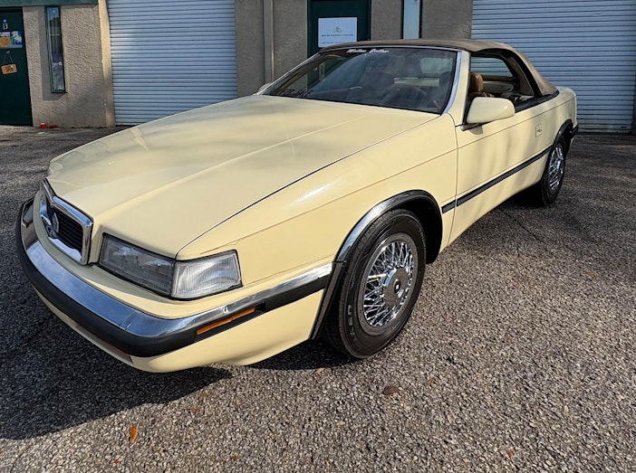 1989 Chrysler TC by Maserati
