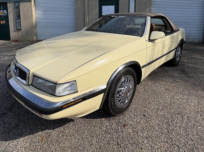 1989 Chrysler TC by Maserati
