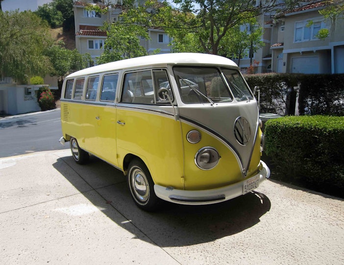 1966 Volkswagen Microbus Deluxe 13-Window