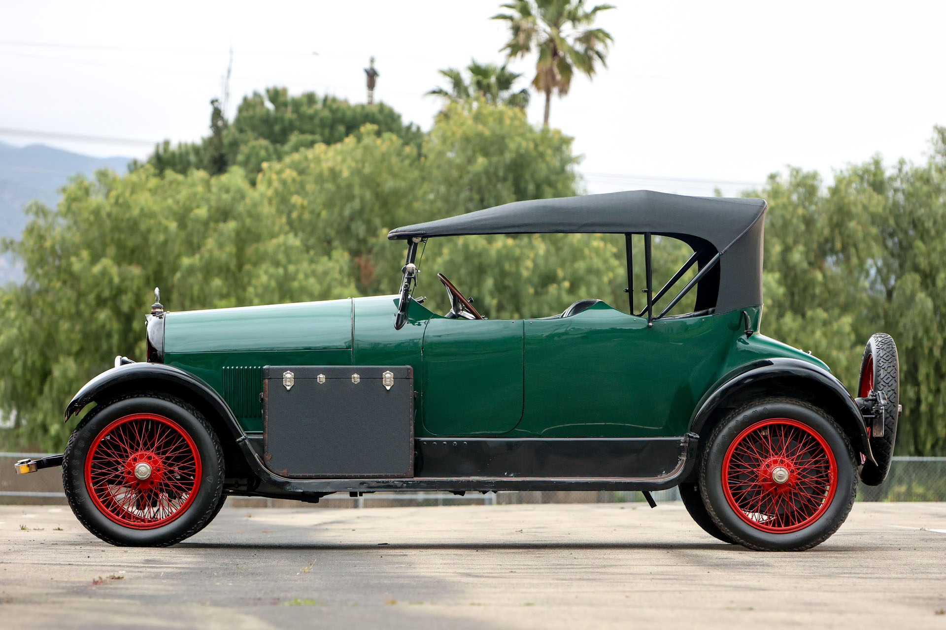 1918 Marmon Model 34 Four-Passenger Roadster (Chummy) by
