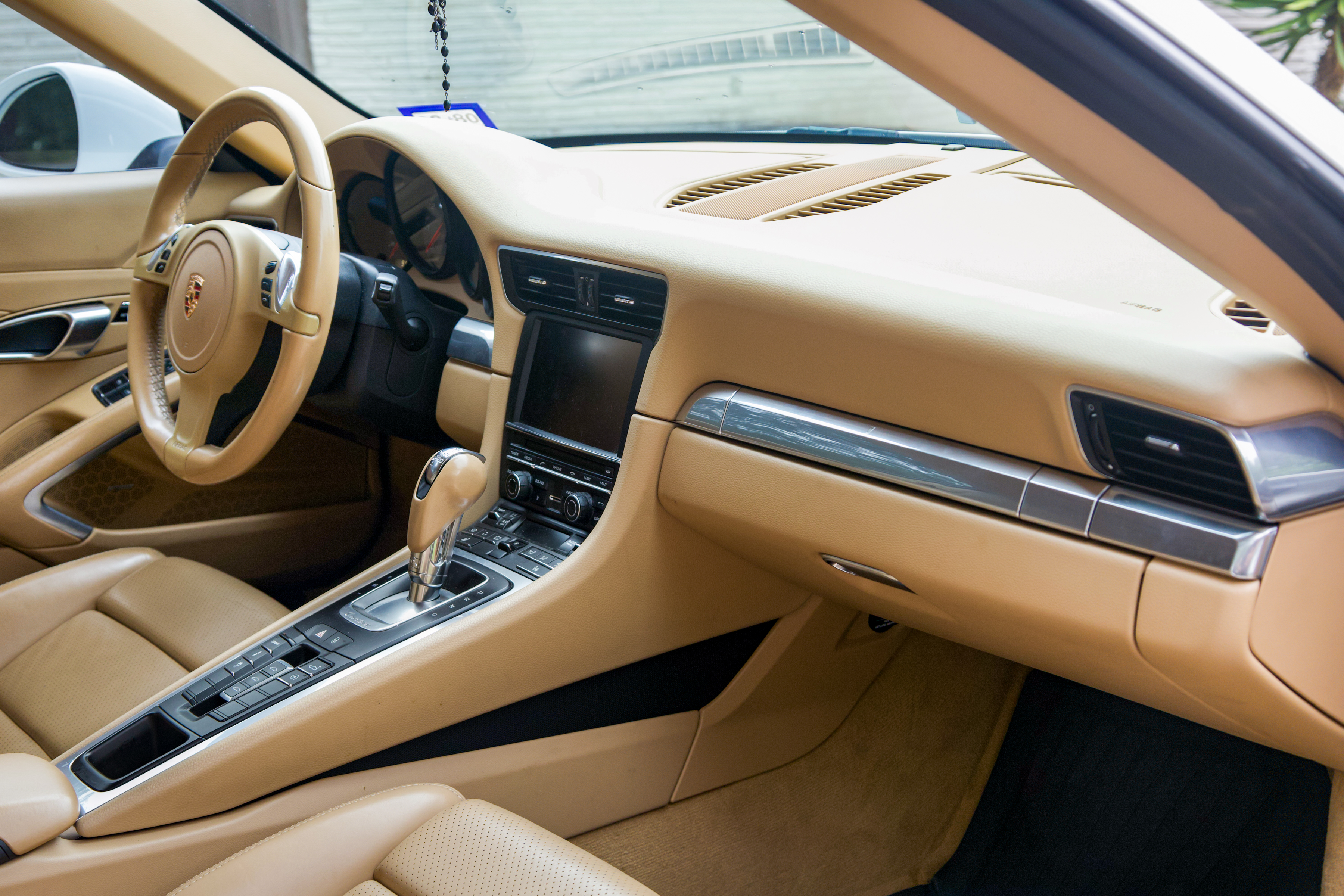 030Interior2013Porsche911Carrera4S