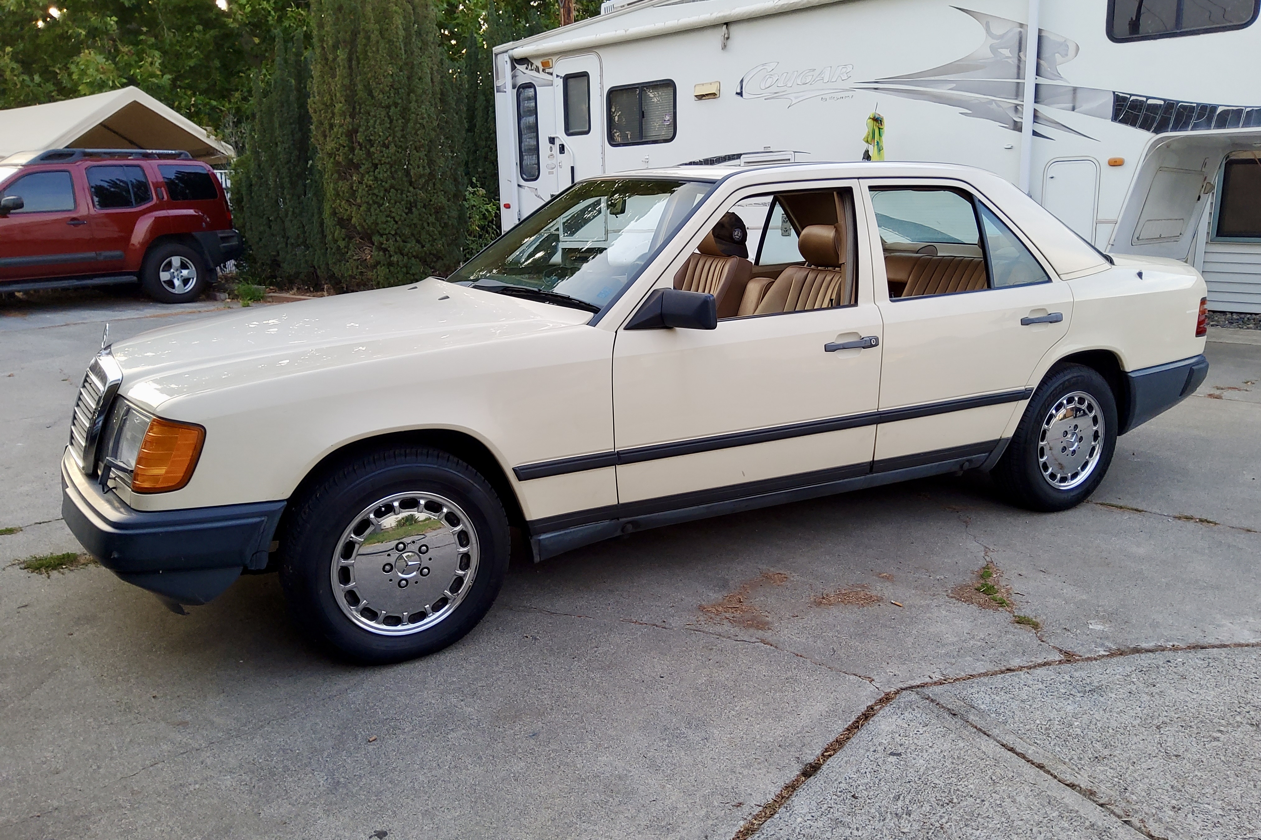 1986 Mercedes-Benz 300E