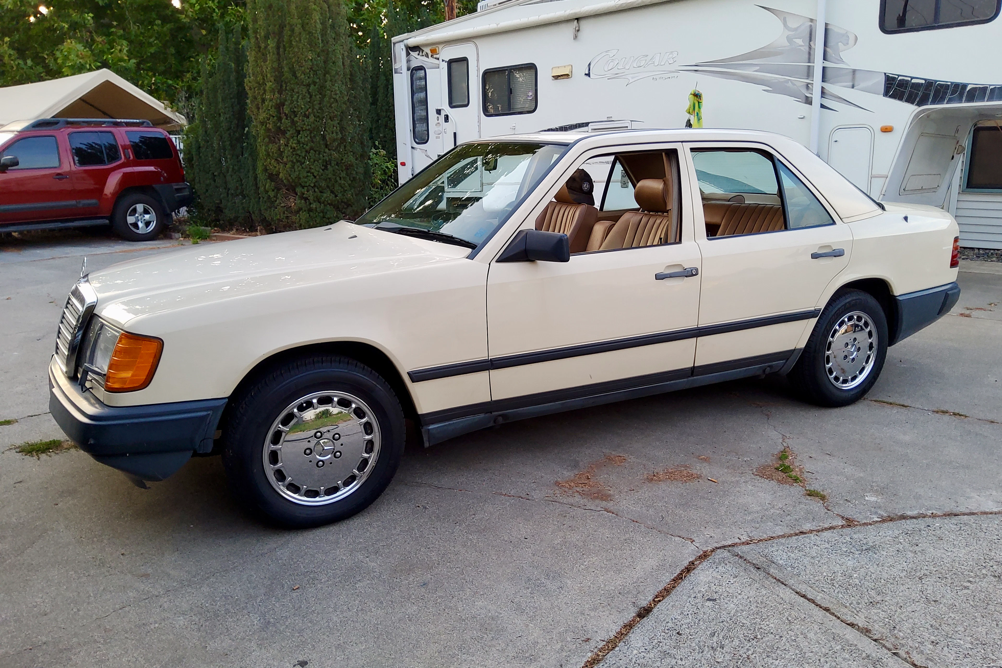 1986 Mercedes-Benz 300E