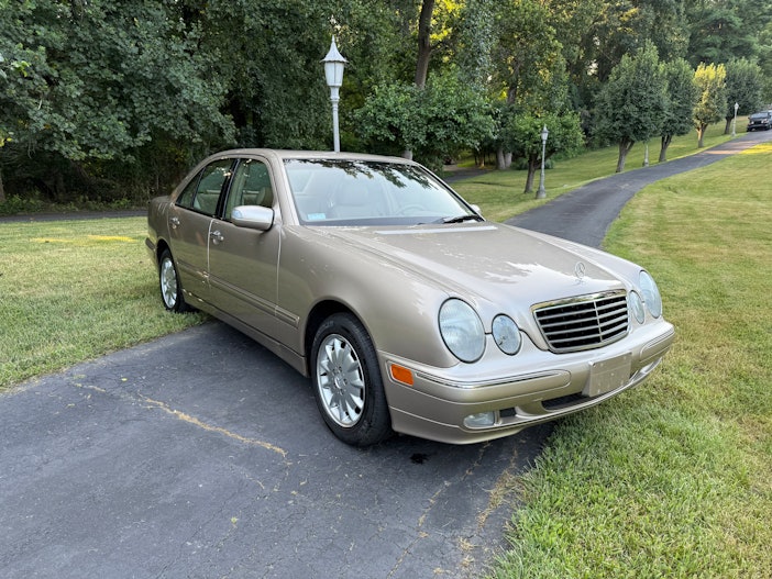2000 Mercedes-Benz E320 4MATIC Sedan