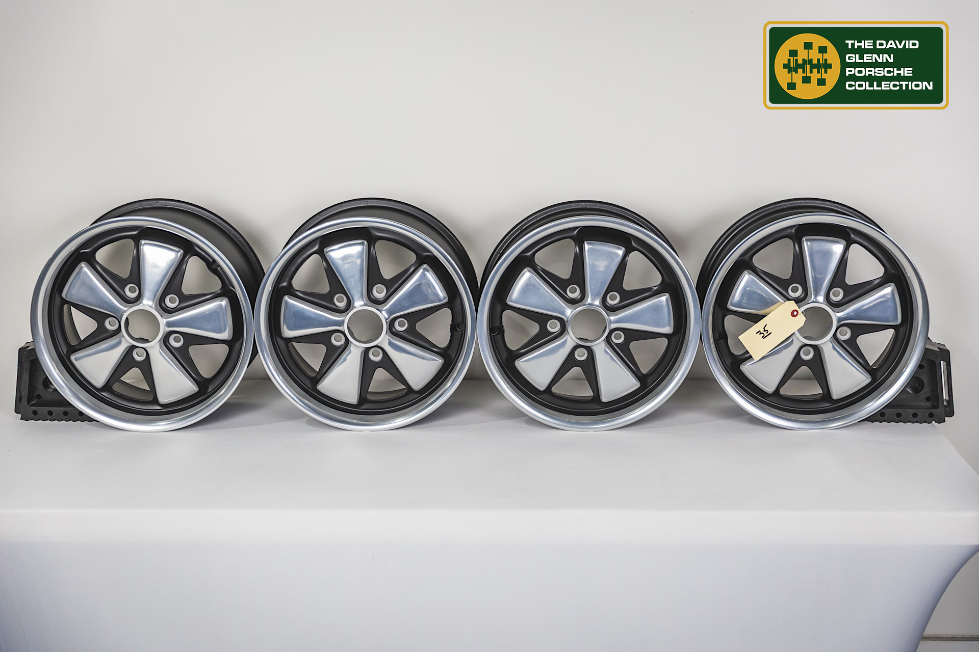 Fuchs Wheels for Porsche, 15x6 and 15x7 (Lot 46)