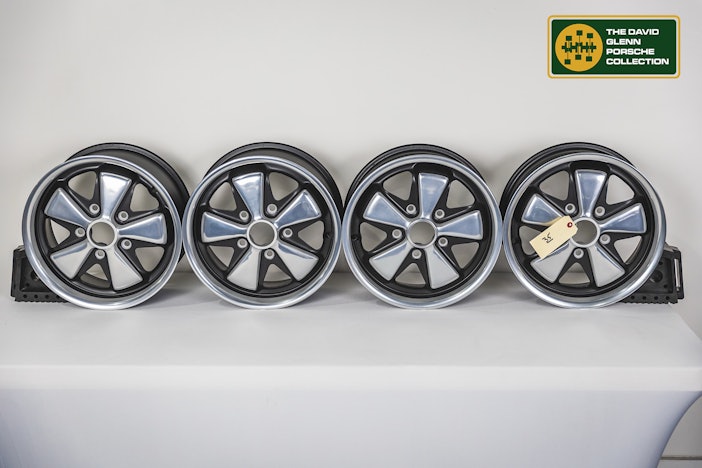 Fuchs Wheels for Porsche, 15x6 and 15x7 (Lot 46)
