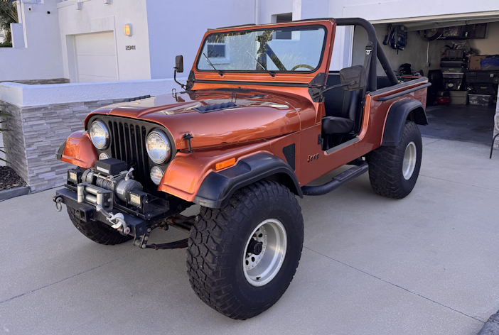 1985 Jeep CJ-8 Scrambler 4.2 5-Speed