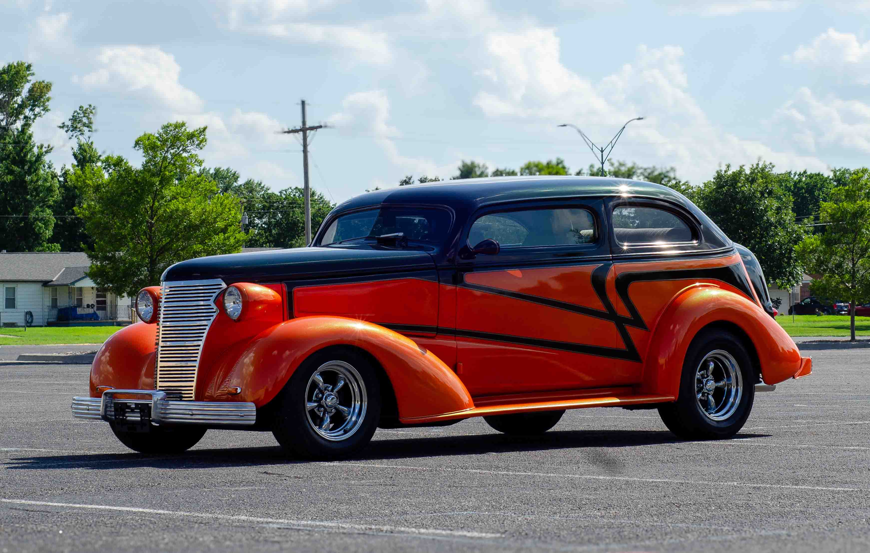 355-Powered 1938 Chevrolet Master Deluxe Town Sedan Street Rod 