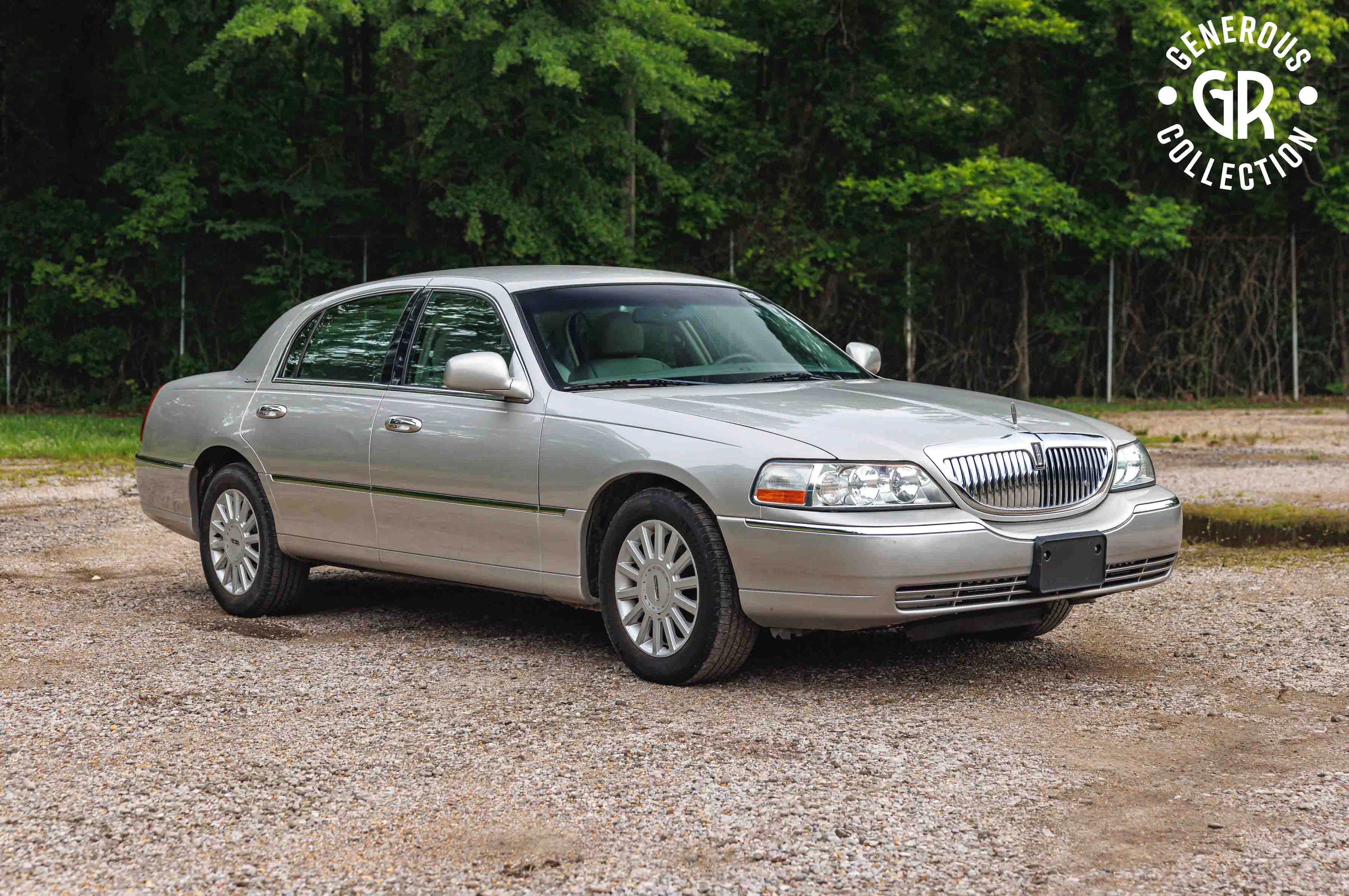 2005 Lincoln Town Car Signature Series