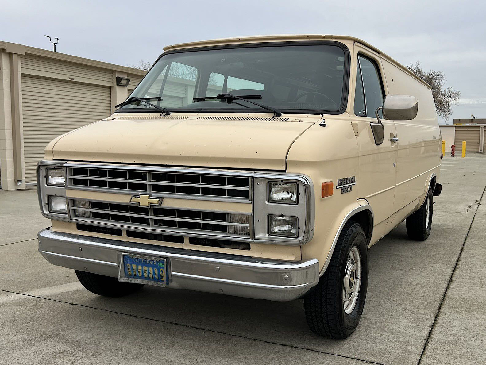 売れ筋アイテムラン Classic Cars Auctions / Classifieds | Hagerty Marketplace 和書