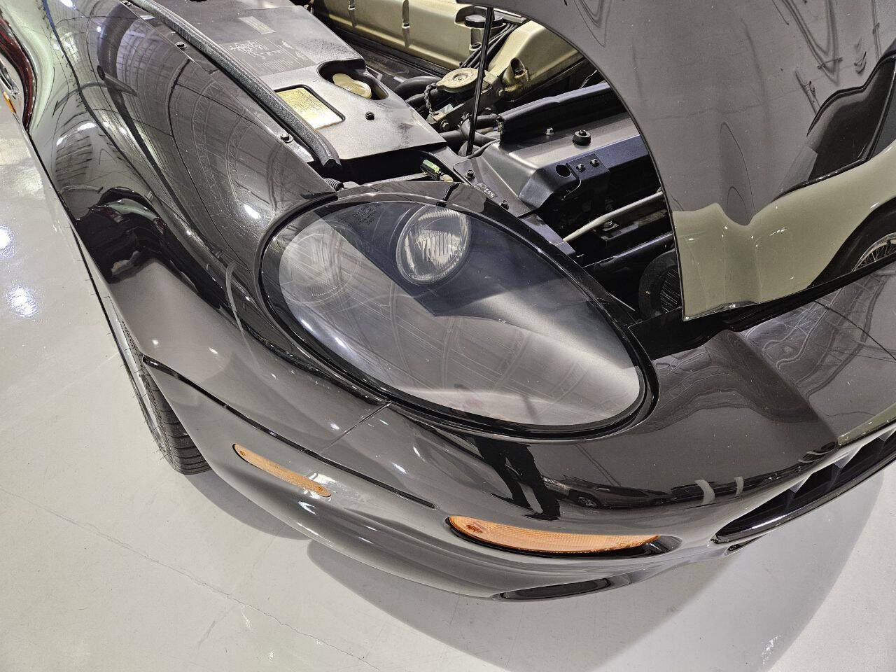 1997astonmartindb7volante41