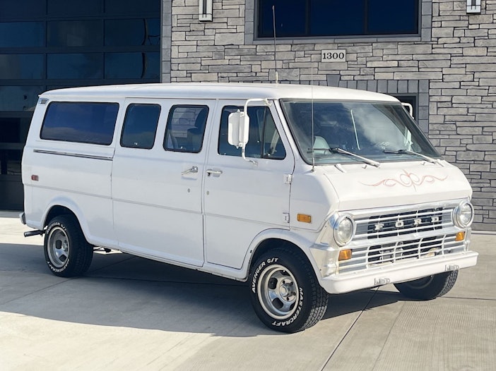 1972 Ford E-200 Econoline Van