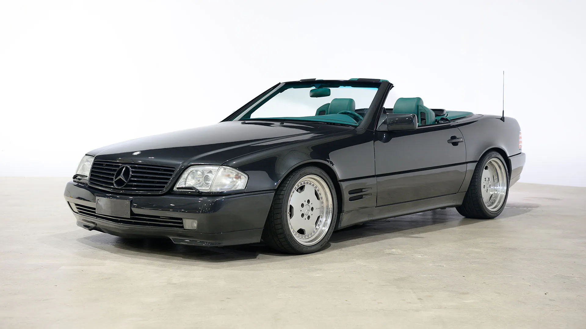 1993 Mercedes-Benz 300SL Carat by Duchatelet