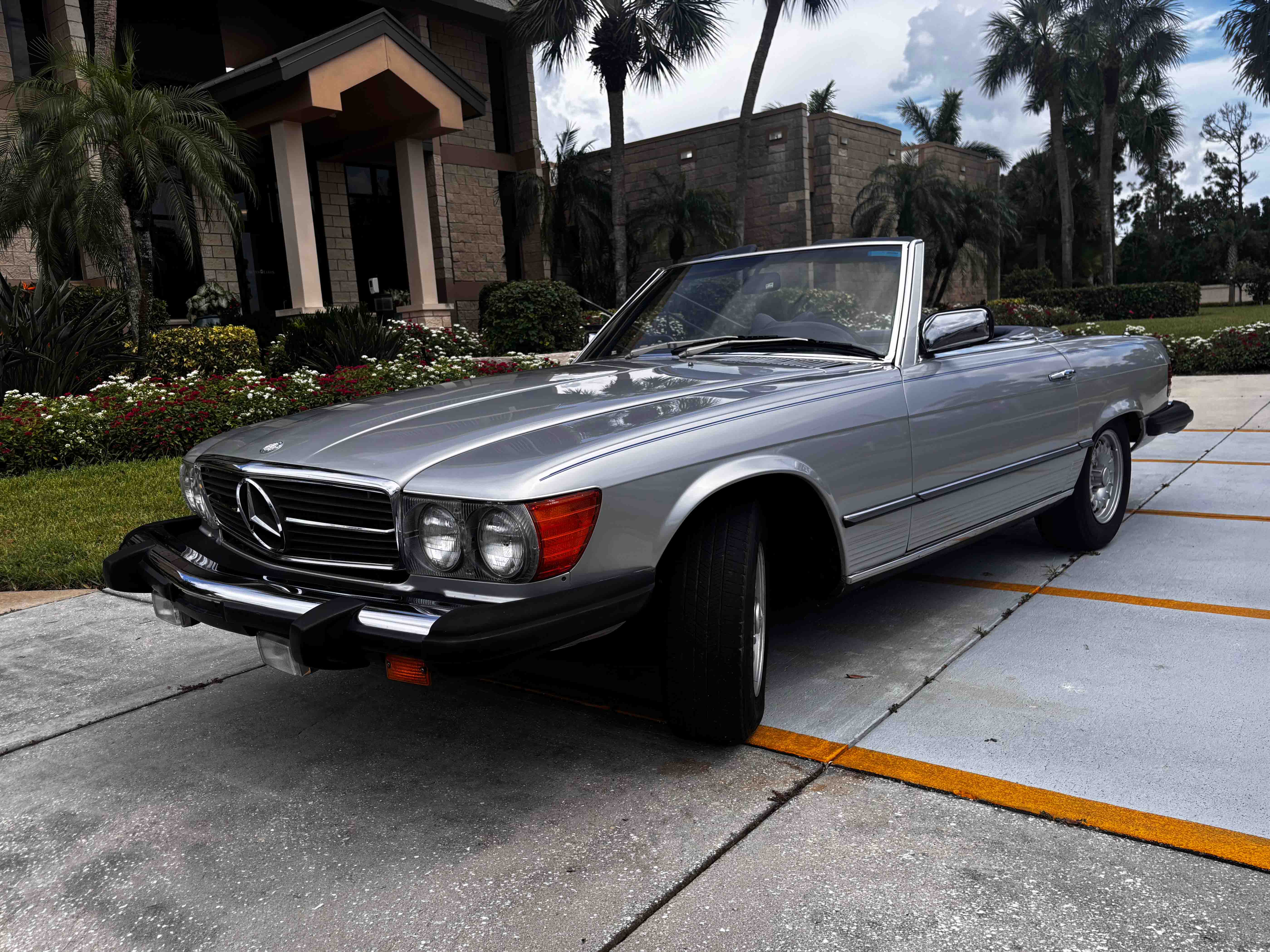 1977 Mercedes Benz 450SL 