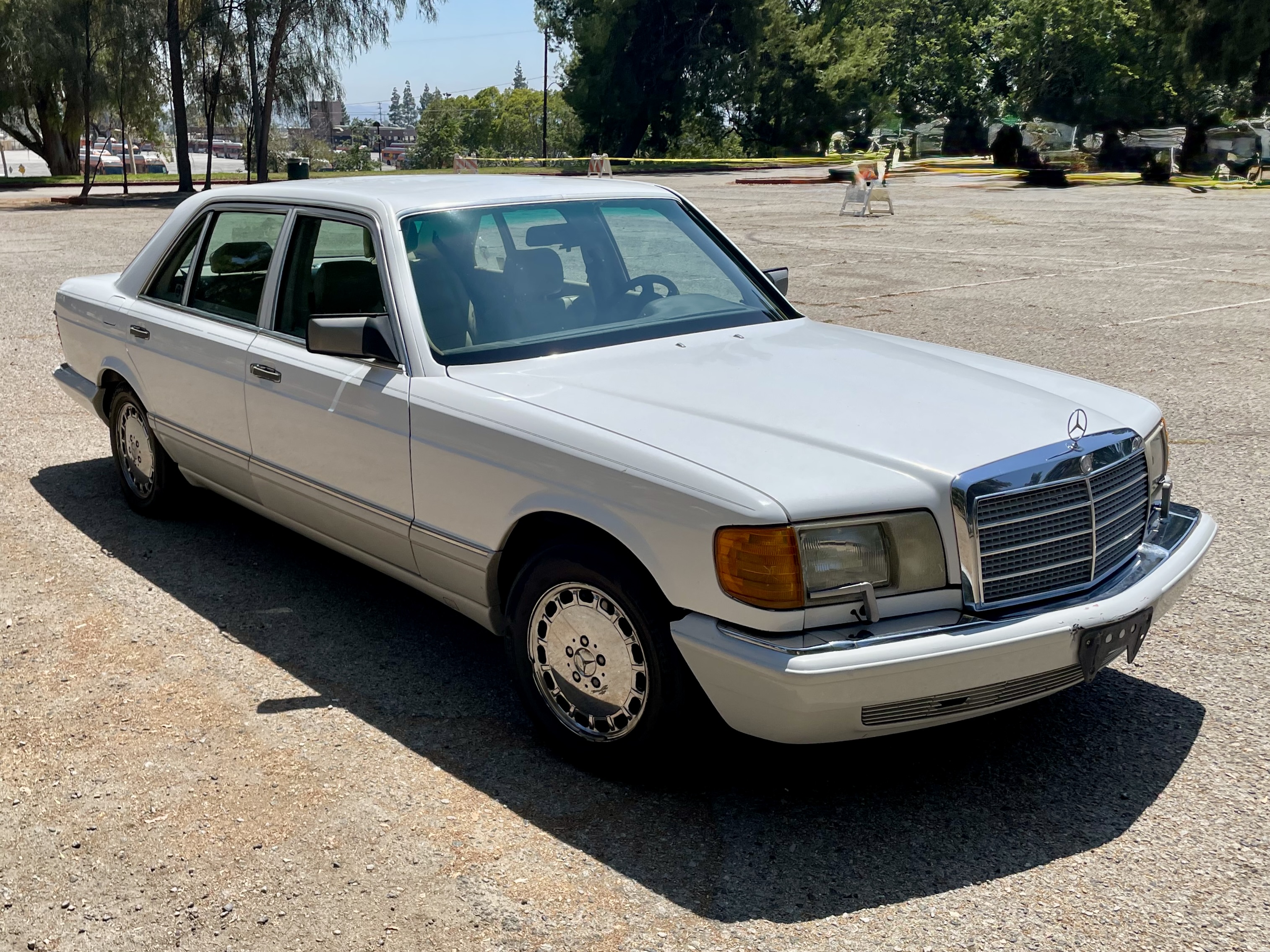1991 Mercedes-Benz 560SEL