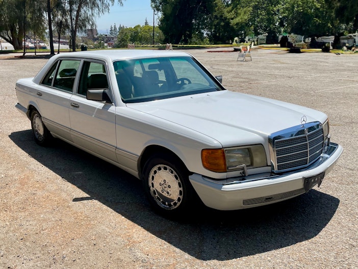1991 Mercedes-Benz 560SEL
