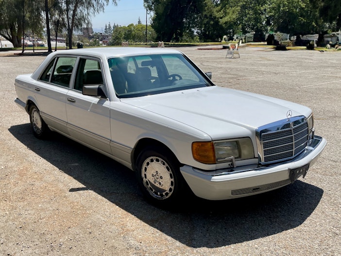 1991 Mercedes-Benz 560SEL
