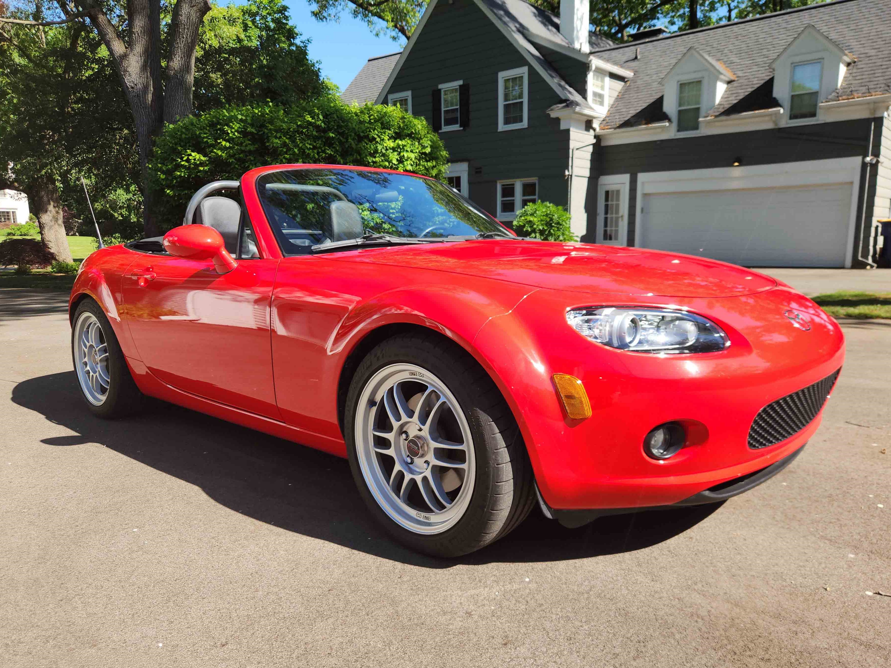 Modified 2006 Mazda MX-5 Miata Six-Speed