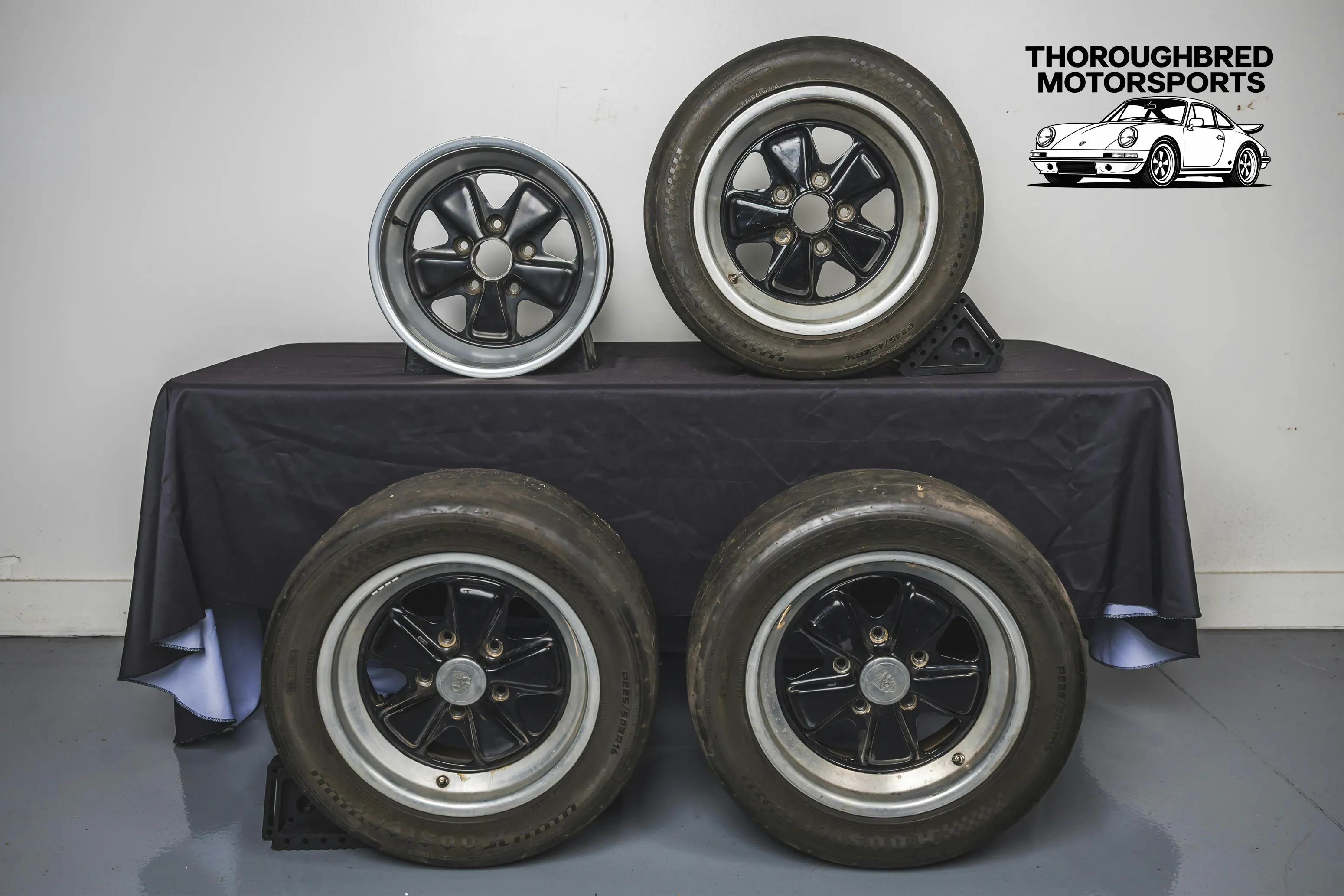  Porsche 911 Fuchs Wheels 7x16/9x16 (Lot 88)