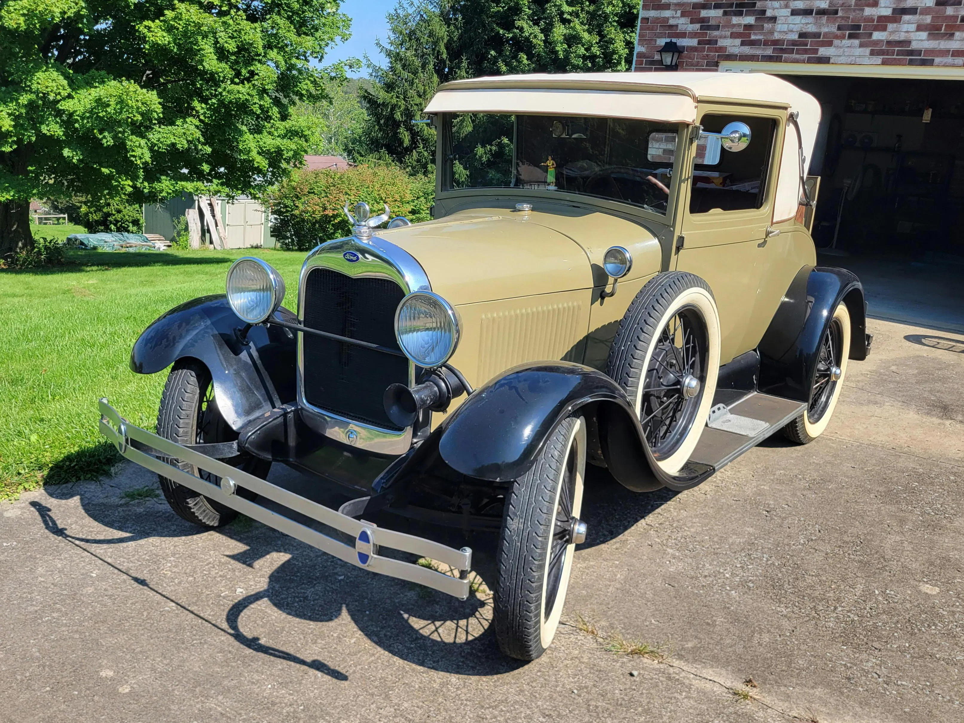 1928 Ford Model A Sport Coupe