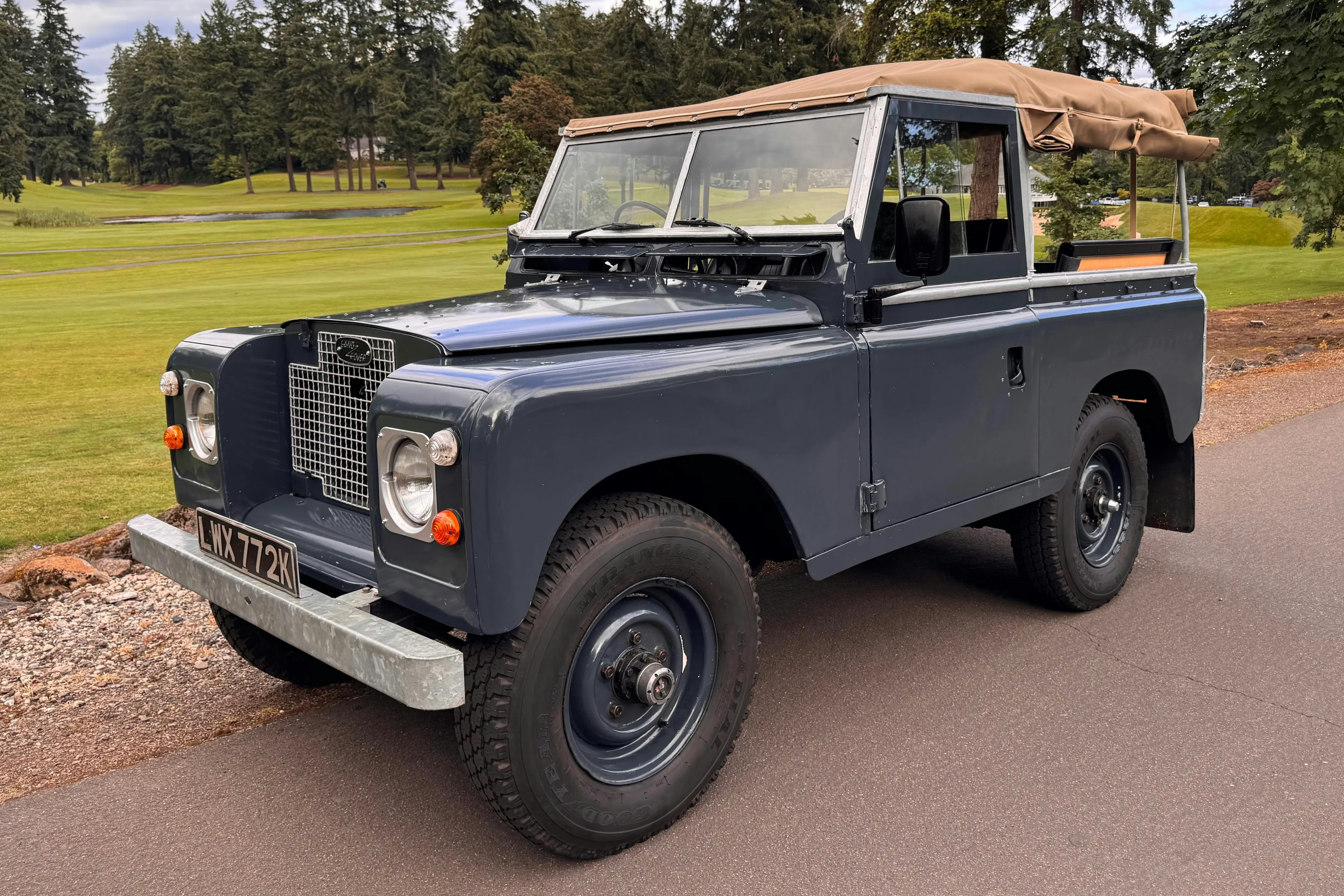 1971 Land Rover 88 Series IIA