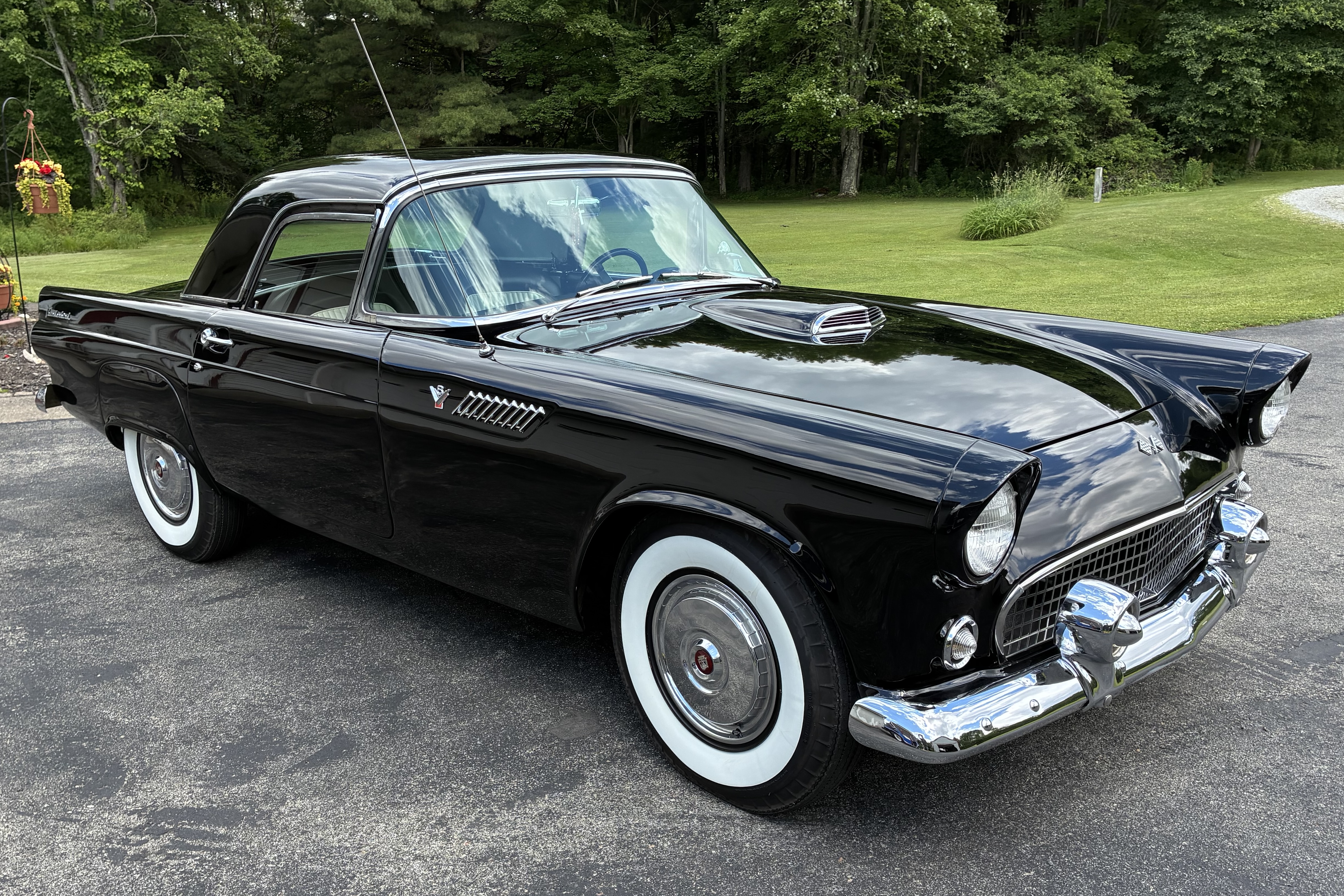 1955 Ford Thunderbird