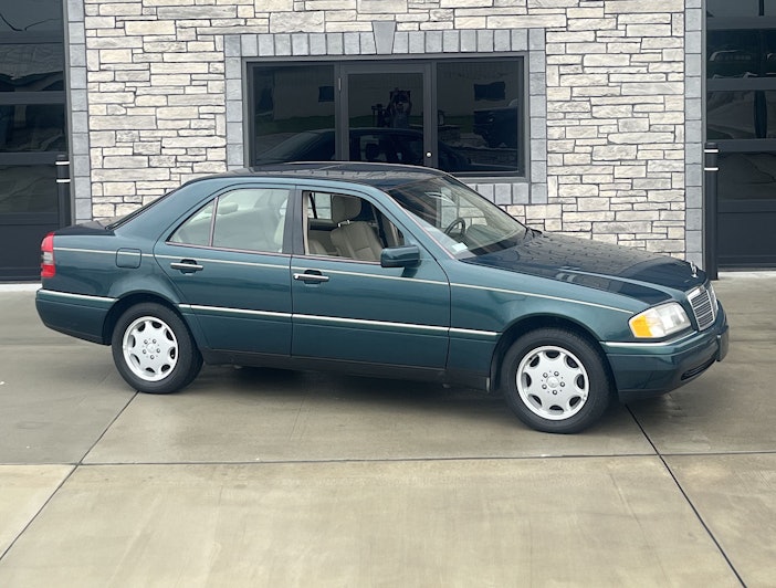 25k-Mile 1995 Mercedes-Benz C 280
