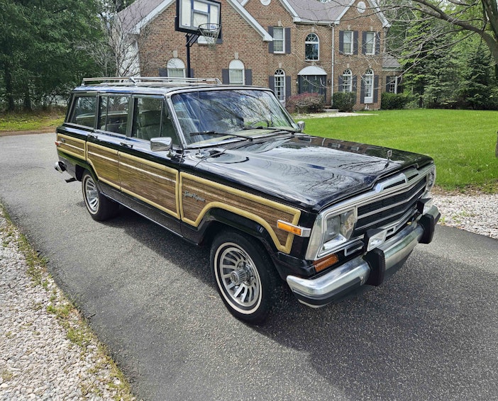 1990 Jeep Grand Wagoneer