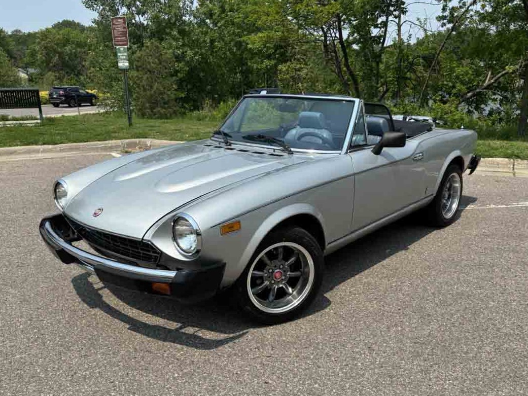 1980 Fiat 124 Spider 2000