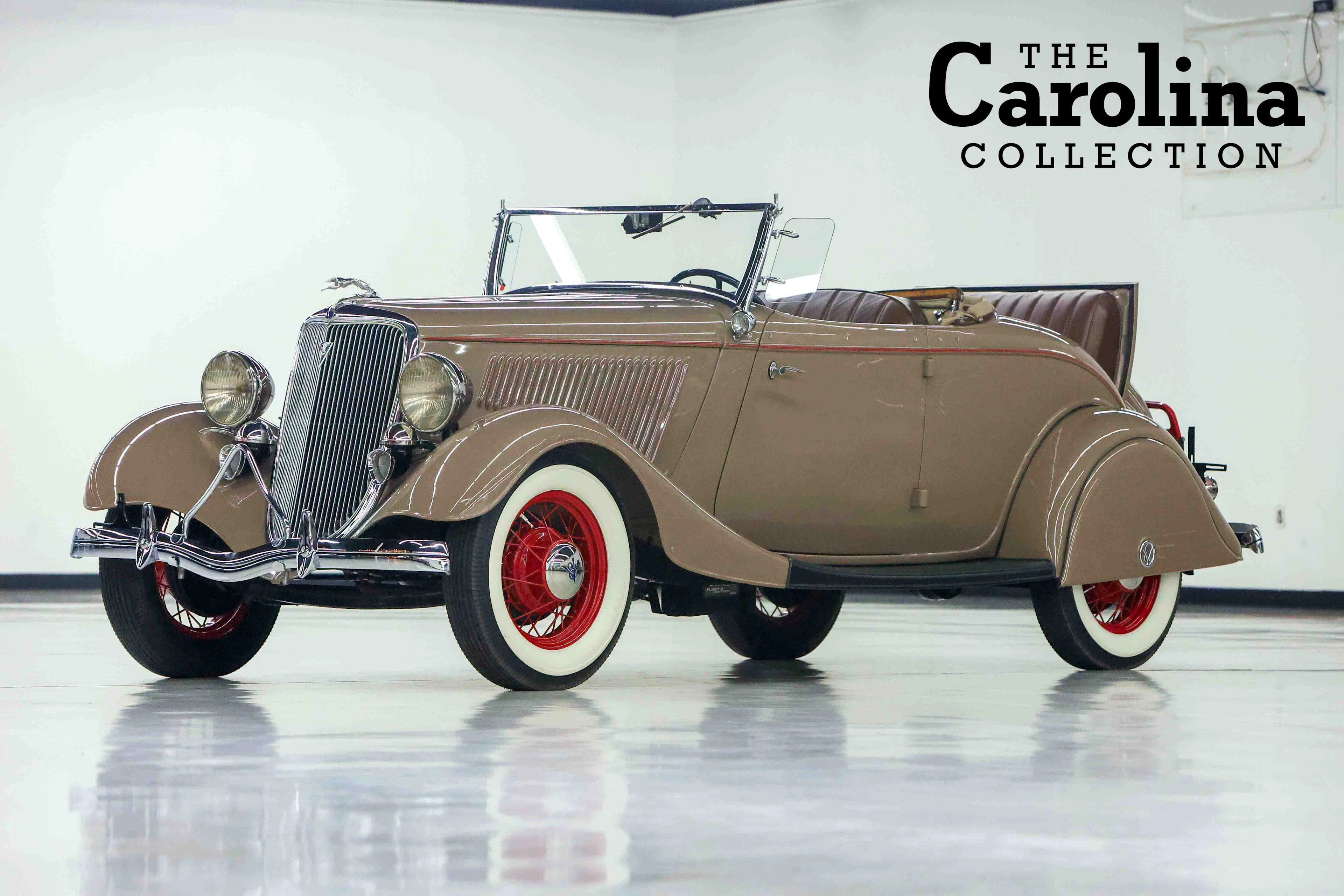 1934 Ford De Luxe Roadster
