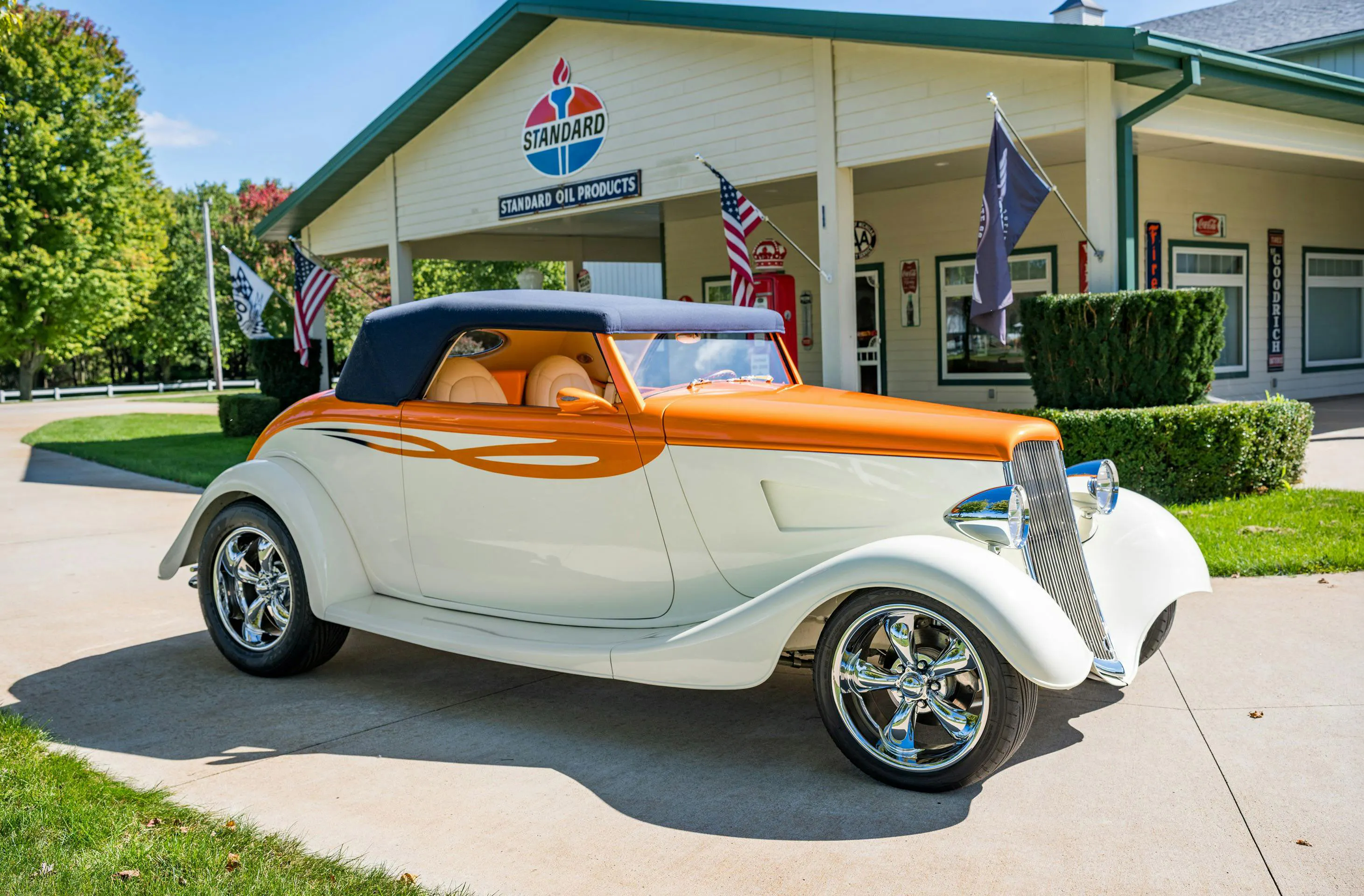 Modified LS7-Powered 1933 Ford Cabriolet Hot Rod