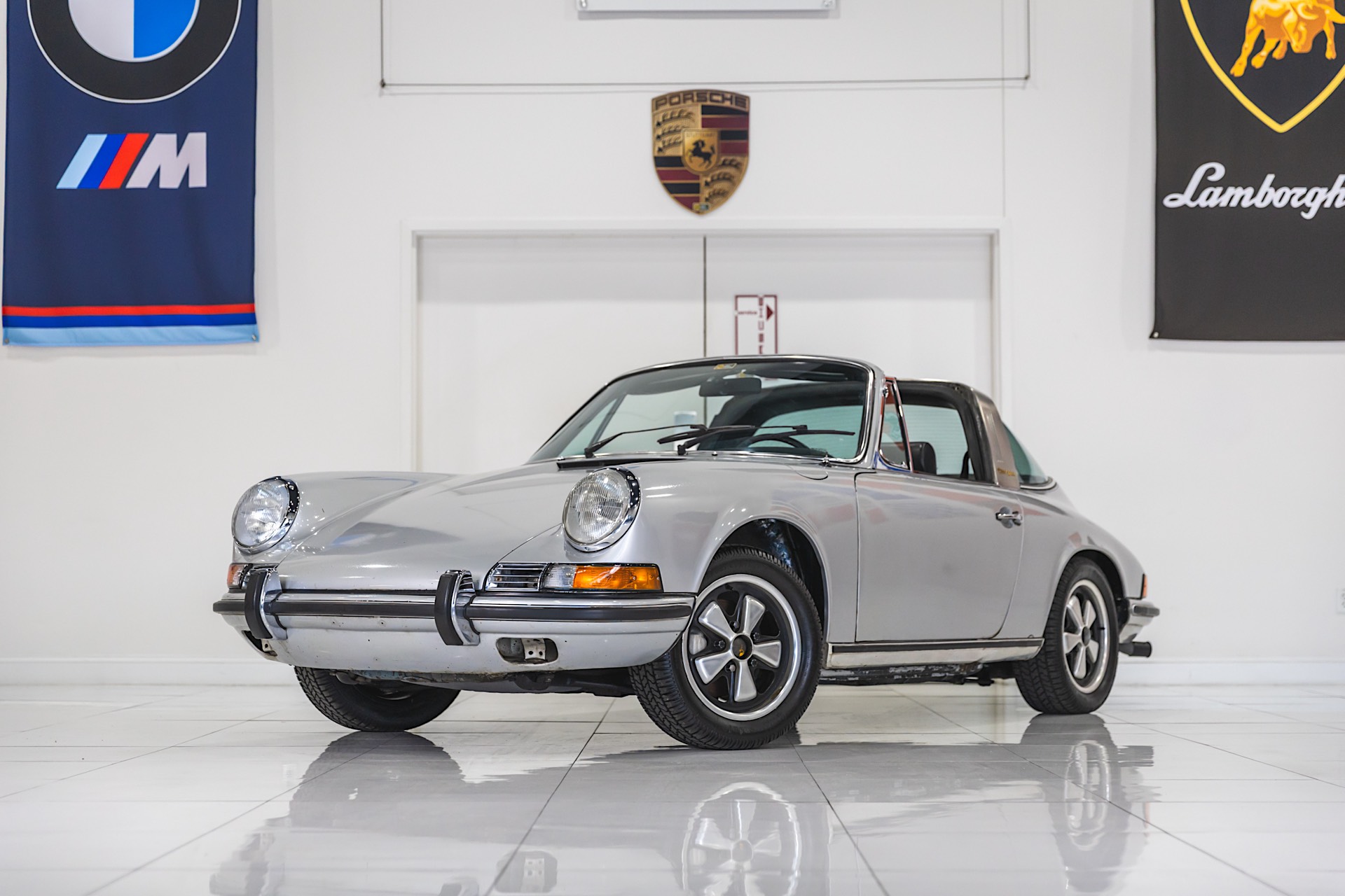 2025HagertyMarketplaceDavidGlennCollectionLot11970Porsche911STargaSilver102BONUSDeremerStudiosLLCR