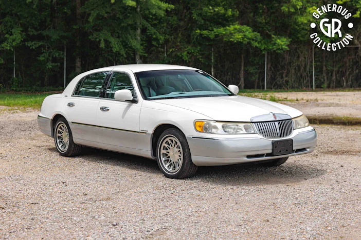 2001 Lincoln Town Car Signature Series Project