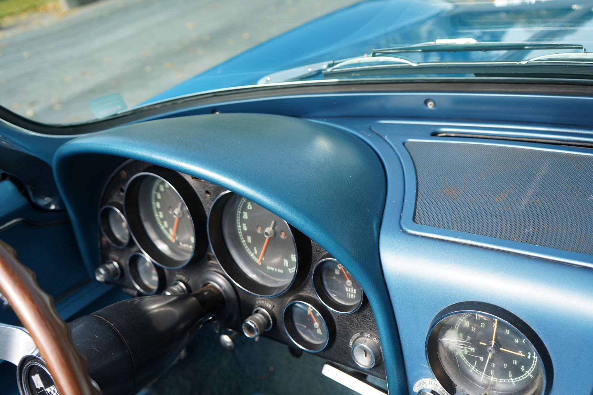 定率割引 西日本 Ray Sting Corvette Chevrolet 1966 Convertible Four 327/300 和書