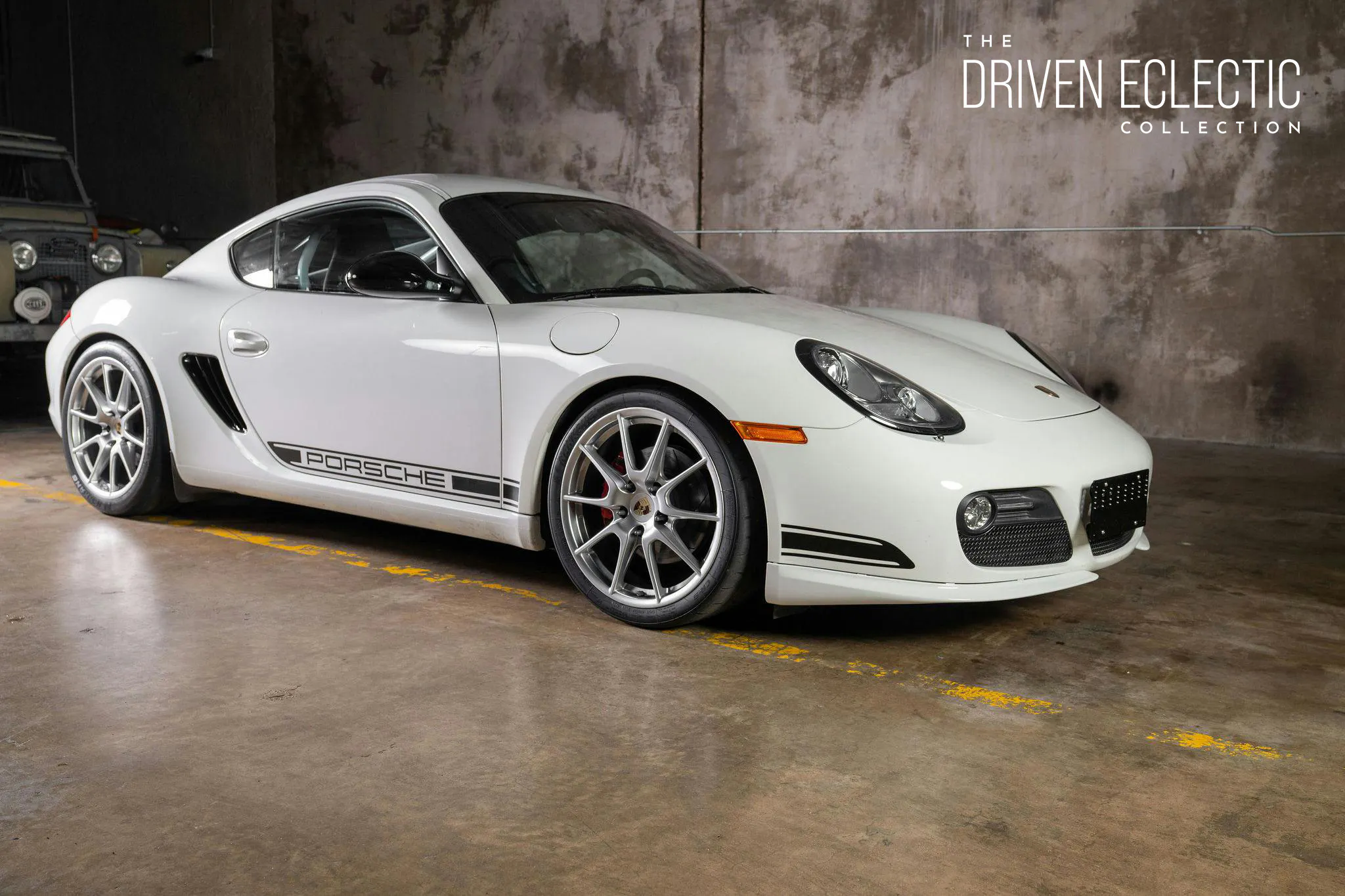 Modified 2012 Porsche Cayman R 6-Speed