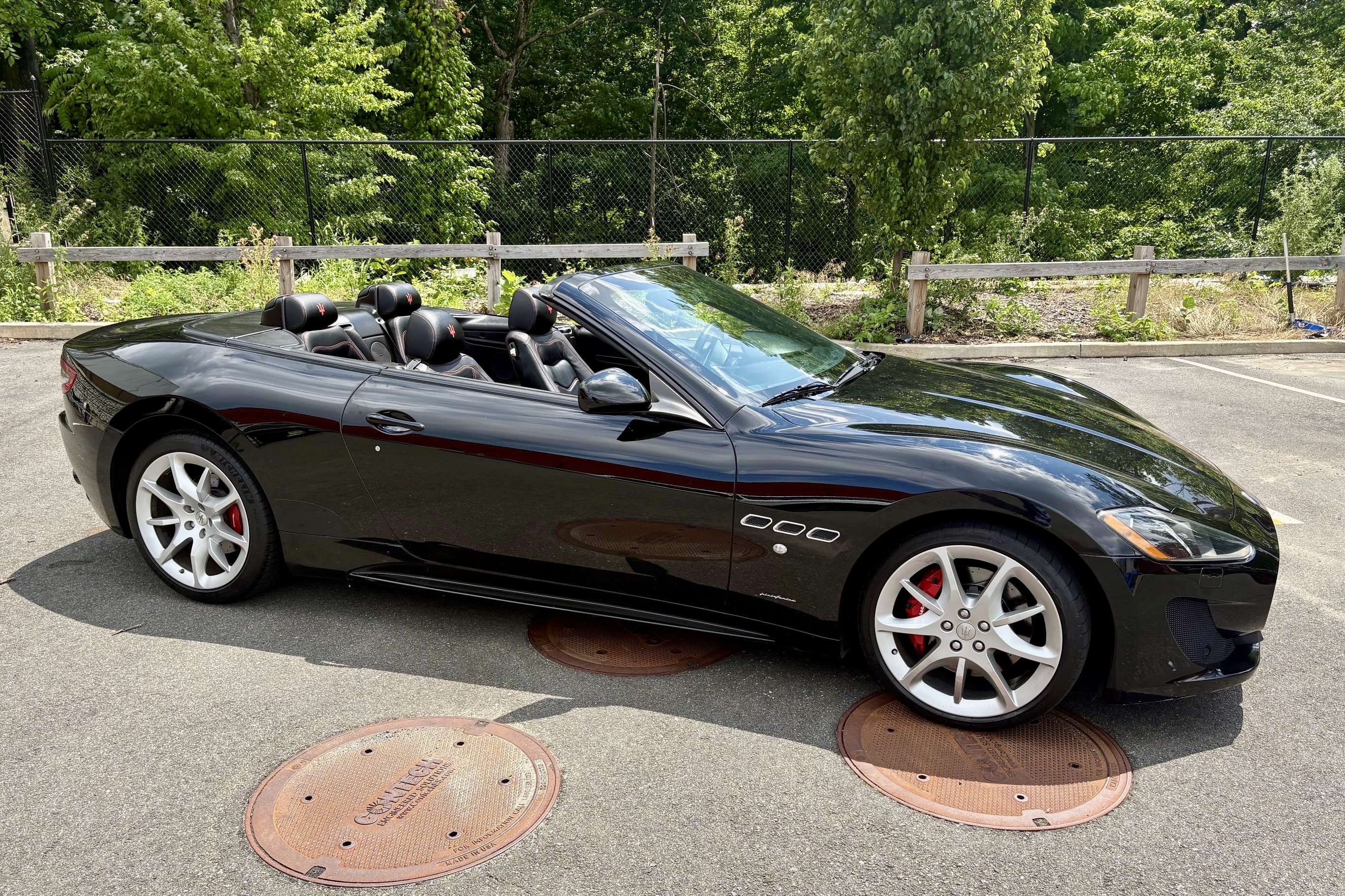 24k-Mile 2013 Maserati GranTurismo Sport Convertible