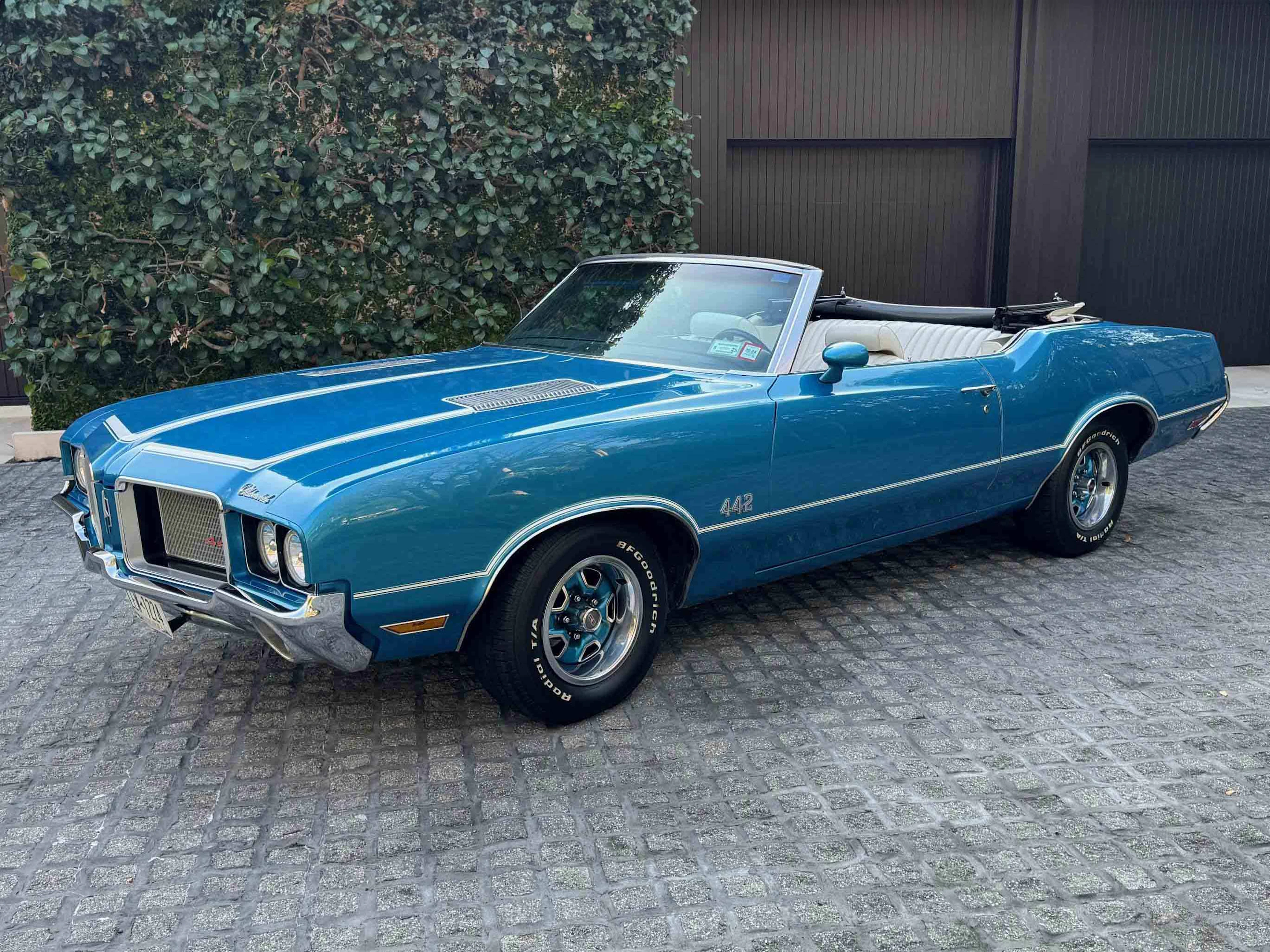 1972 Oldsmobile Cutlass 4-4-2 Convertible