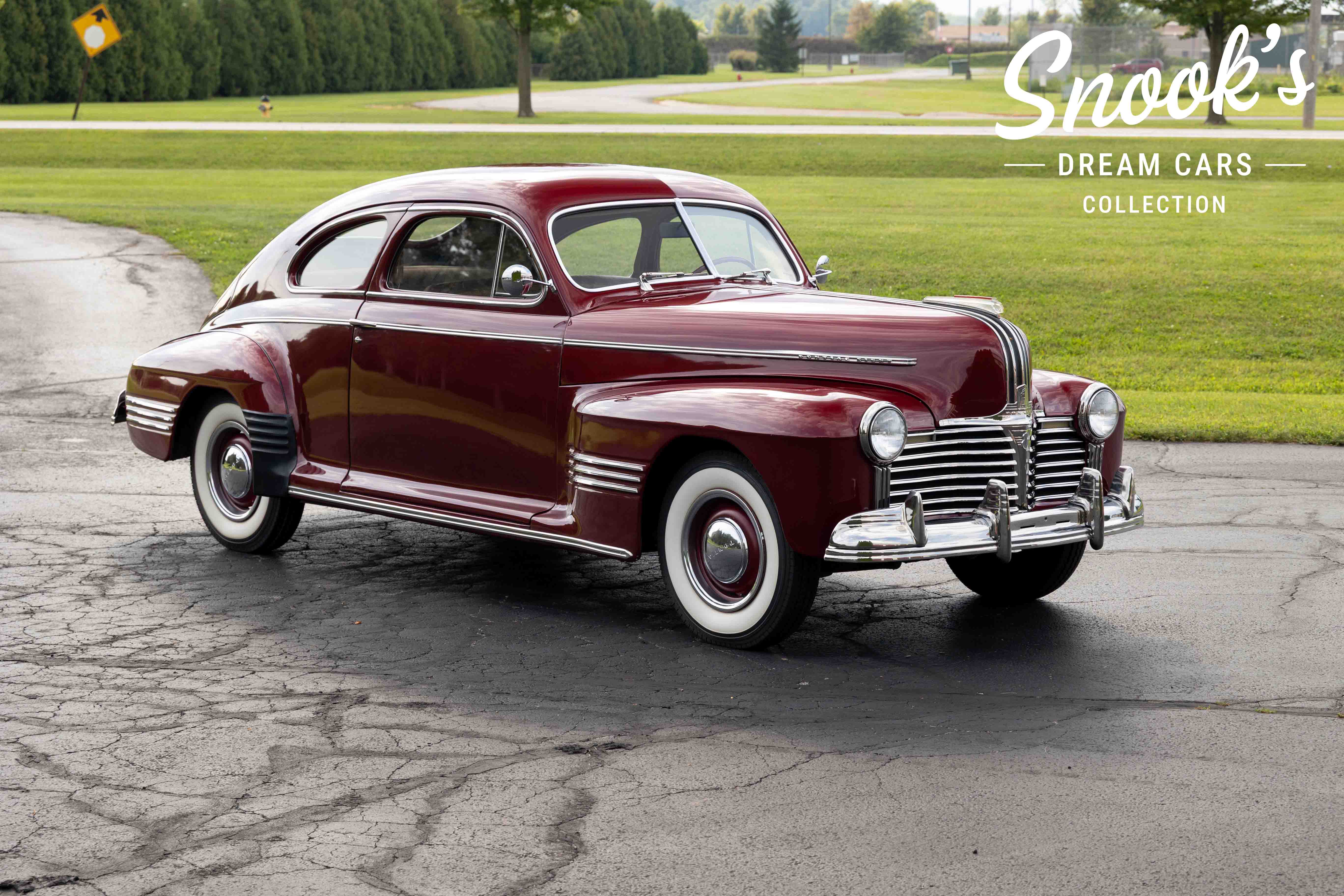 1941 Pontiac Torpedo 8 Streamliner Two-Door Sedan