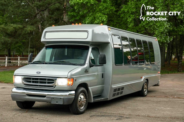 1999 Ford F-450 Limo Bus