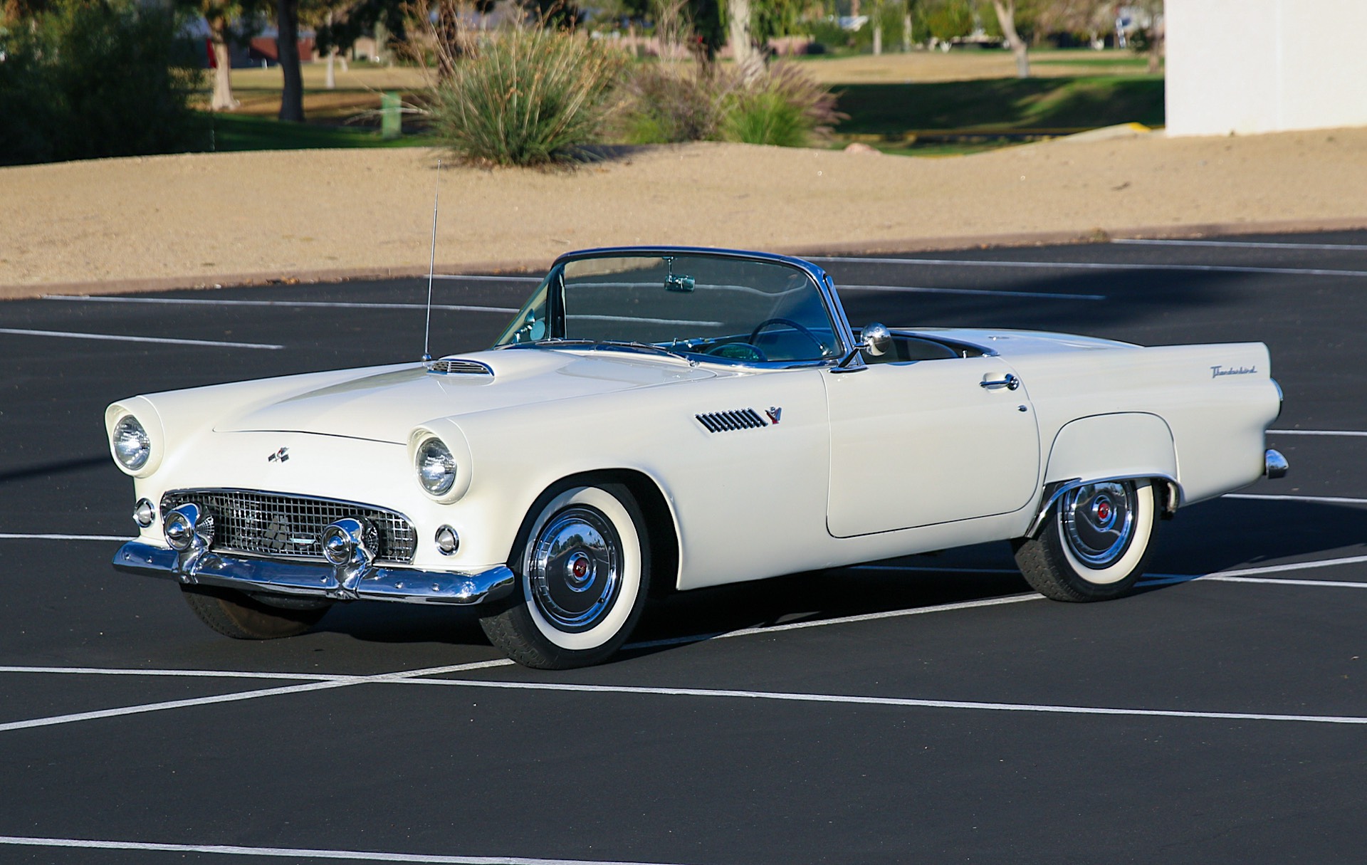 1955 Ford Thunderbird