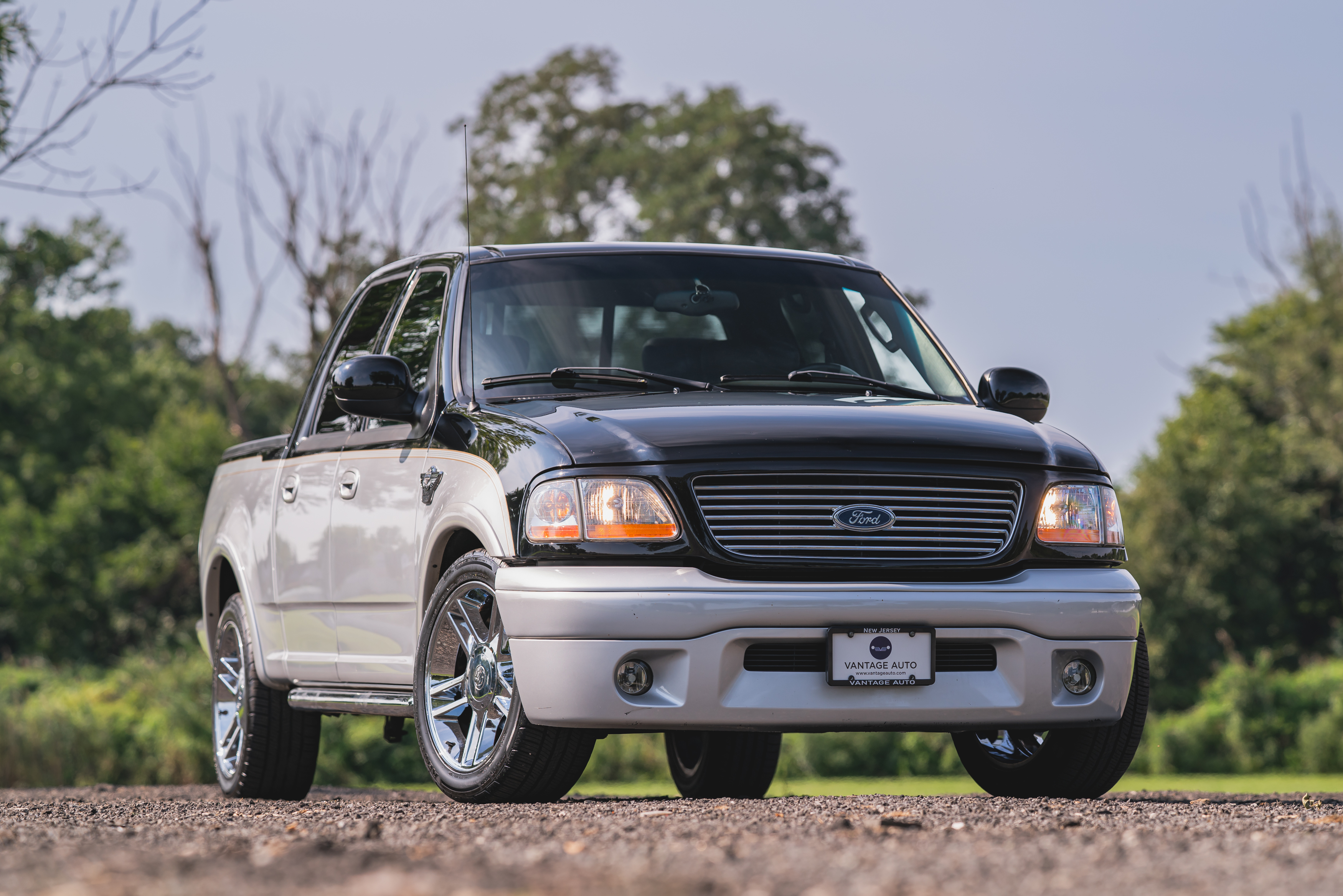 2003 Ford F-150 Harley Davidson-025