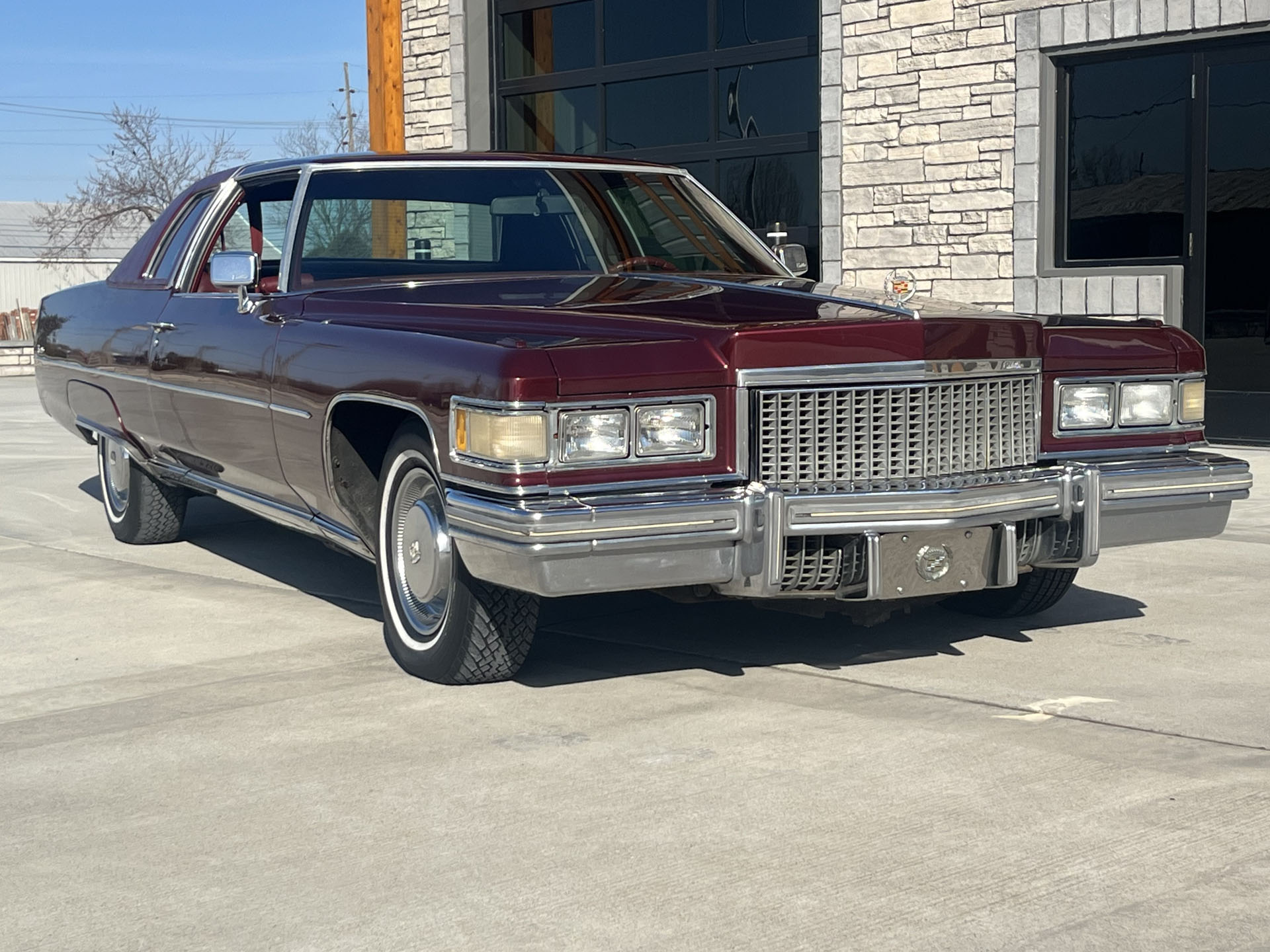 1975 Cadillac Coupe de Ville - a photo on