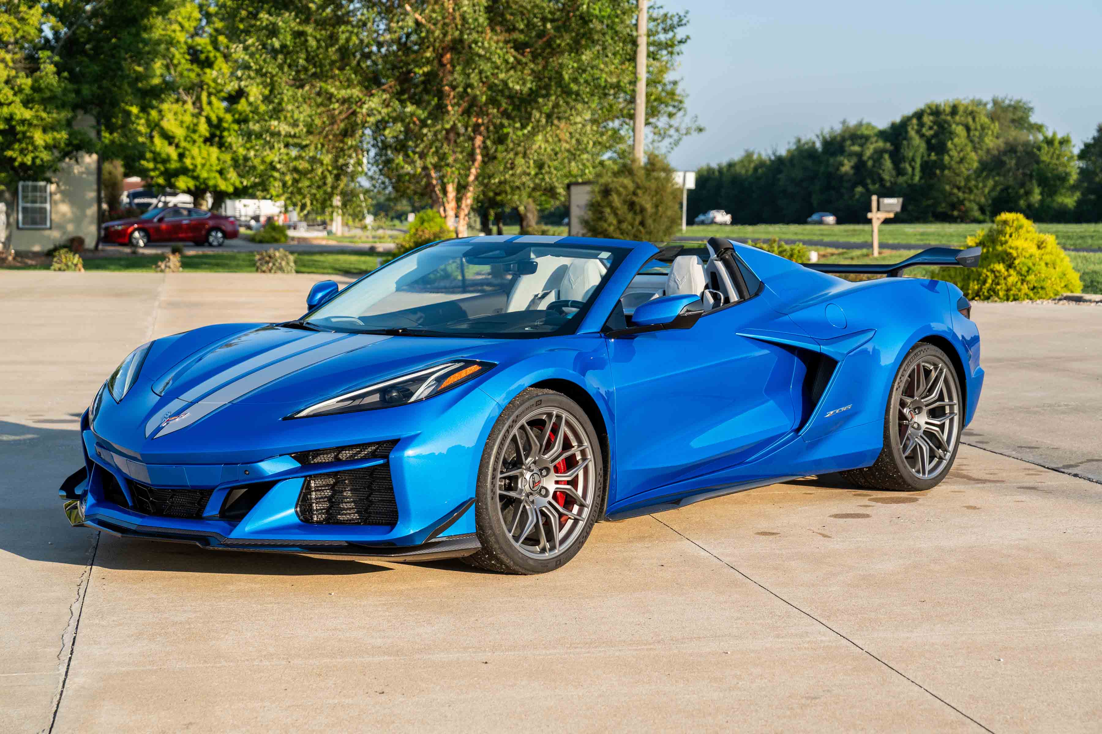 250-Mile 2024 Chevrolet Corvette Z06 Convertible 3LZ Z07