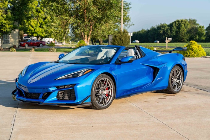 250-Mile 2024 Chevrolet Corvette Z06 Convertible 3LZ Z07
