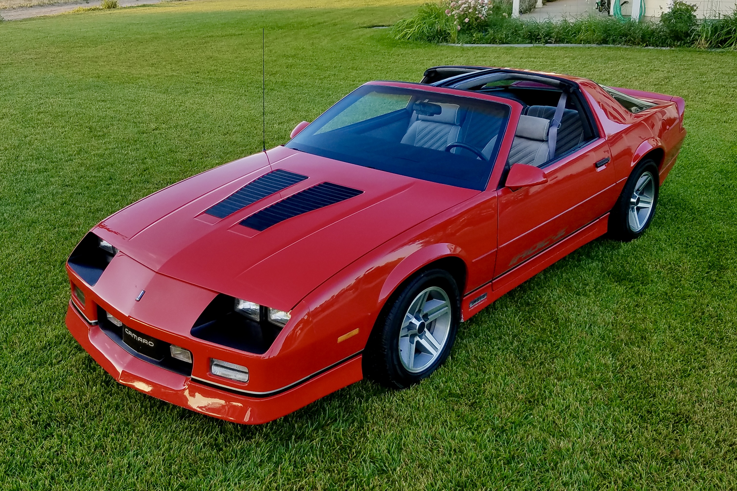 1987 Chevrolet Camaro Z28 IROC-Z 5-Speed