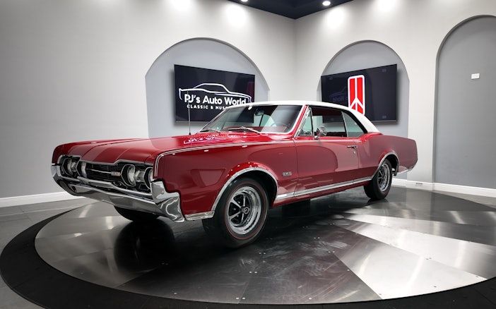 1967 Oldsmobile Cutlass Supreme 442 4-Speed